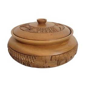 WOODEN COVERED BOWL HAND CARVED BEAUTIFUL DETAIL LIGHTWEIGHT